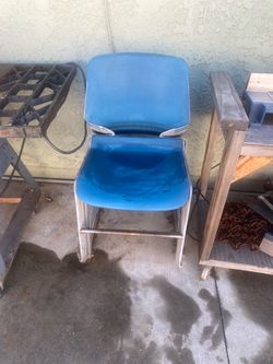Stackable chairs