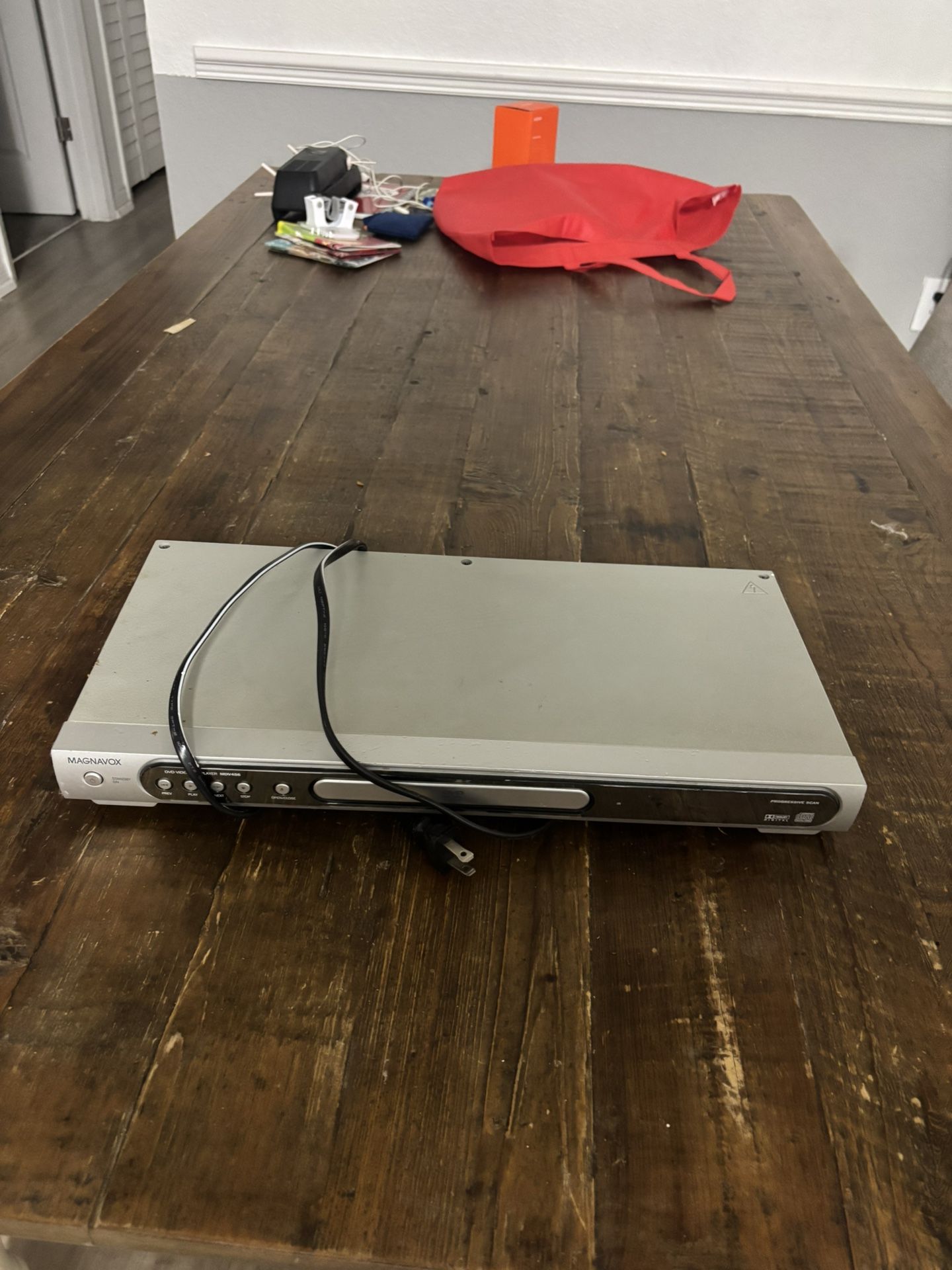 DVD/CD Player – Fully Functional – Great Condition (Magnavox)