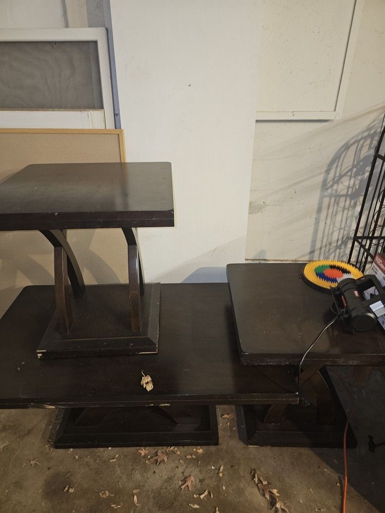 Coffee And End Tables