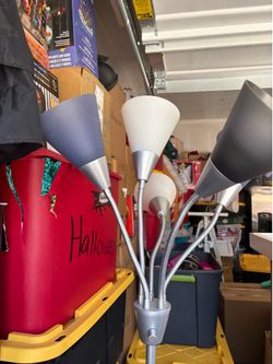 Floor lamp