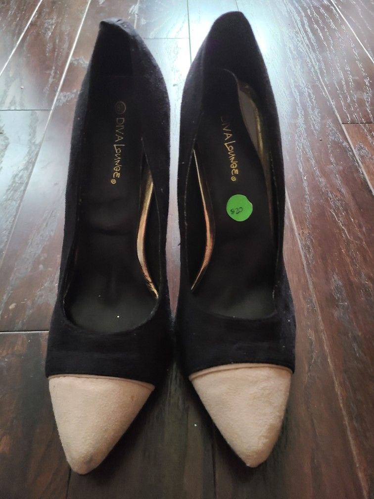 Diva Lounge Black Heel with Tan Toe Cover
