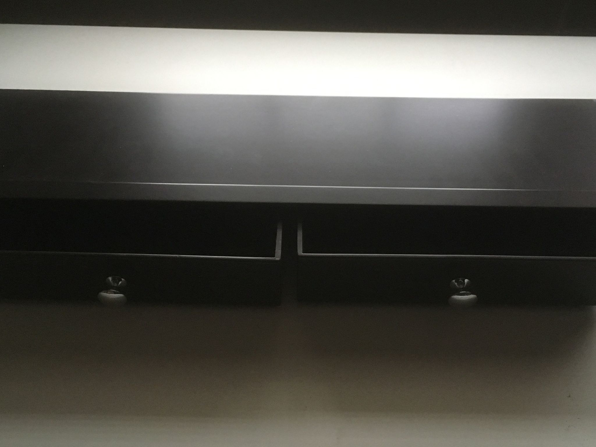 SMALL FLOATING SHELF WITH DRAWS