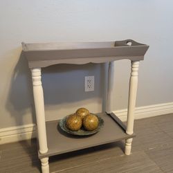 NICE WHITE AND GRAY TRAY