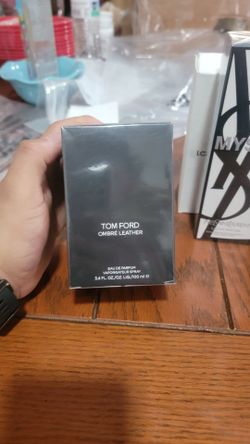Perfume cologne
