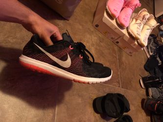 Women’s Nike’s sz 9.5