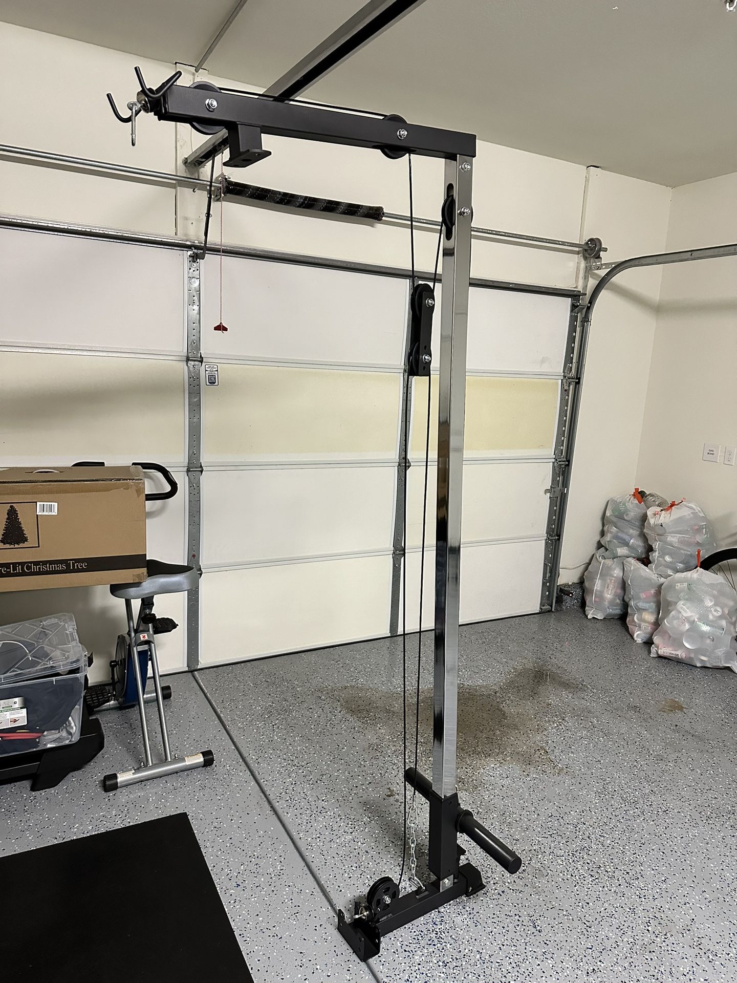 REP FITNESS - PLATE-LOADED LAT PULLDOWN AND LOW ROW (1000 SERIES)