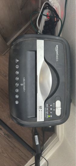 AmazonBasics Paper Shredder