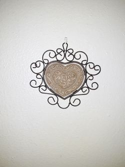 Metal frame heart
