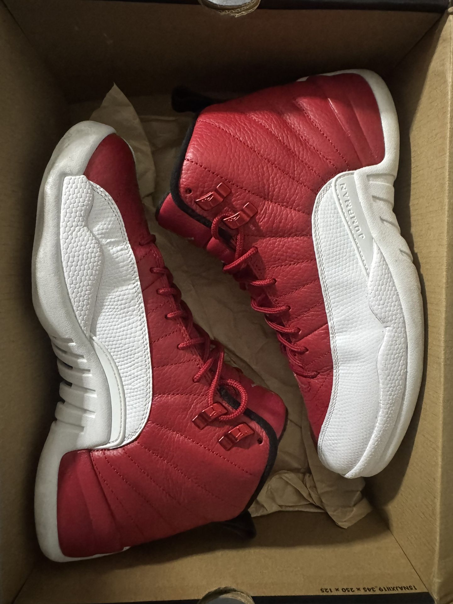 Jordan 12 Retro “Gym red”