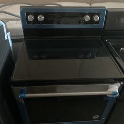 New Kitchen Aid Stove 