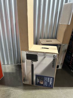 Samsung Q60CF Home Theater System Soundbar and Subwoofer