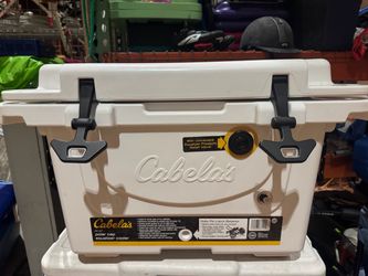 Cabela's 40 Qt Polar Cap Equalizer Cooler