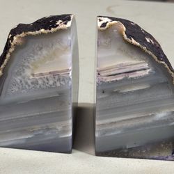 Gorgeous pair of agate bookends.  Gray, white , & purple. Approximately 3lb.