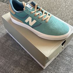 New balance NB Numeric 272  Size 10.5M