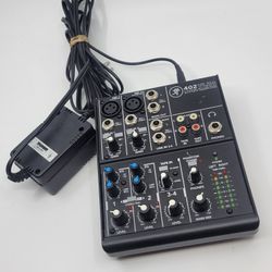 Mackie 402VLZ4 4-Channel Ultra-Compact Mixer w/ Onyx Preamps + Power 
Supply.
Pre-owned, in good working and cosmetic shape. Please see photos for 
de