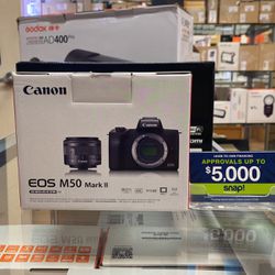 Canon M50 Mark II With 15-45mm Lens 