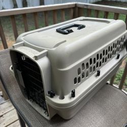 Pet Plastic Carrier