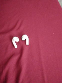 Earpods only. no base