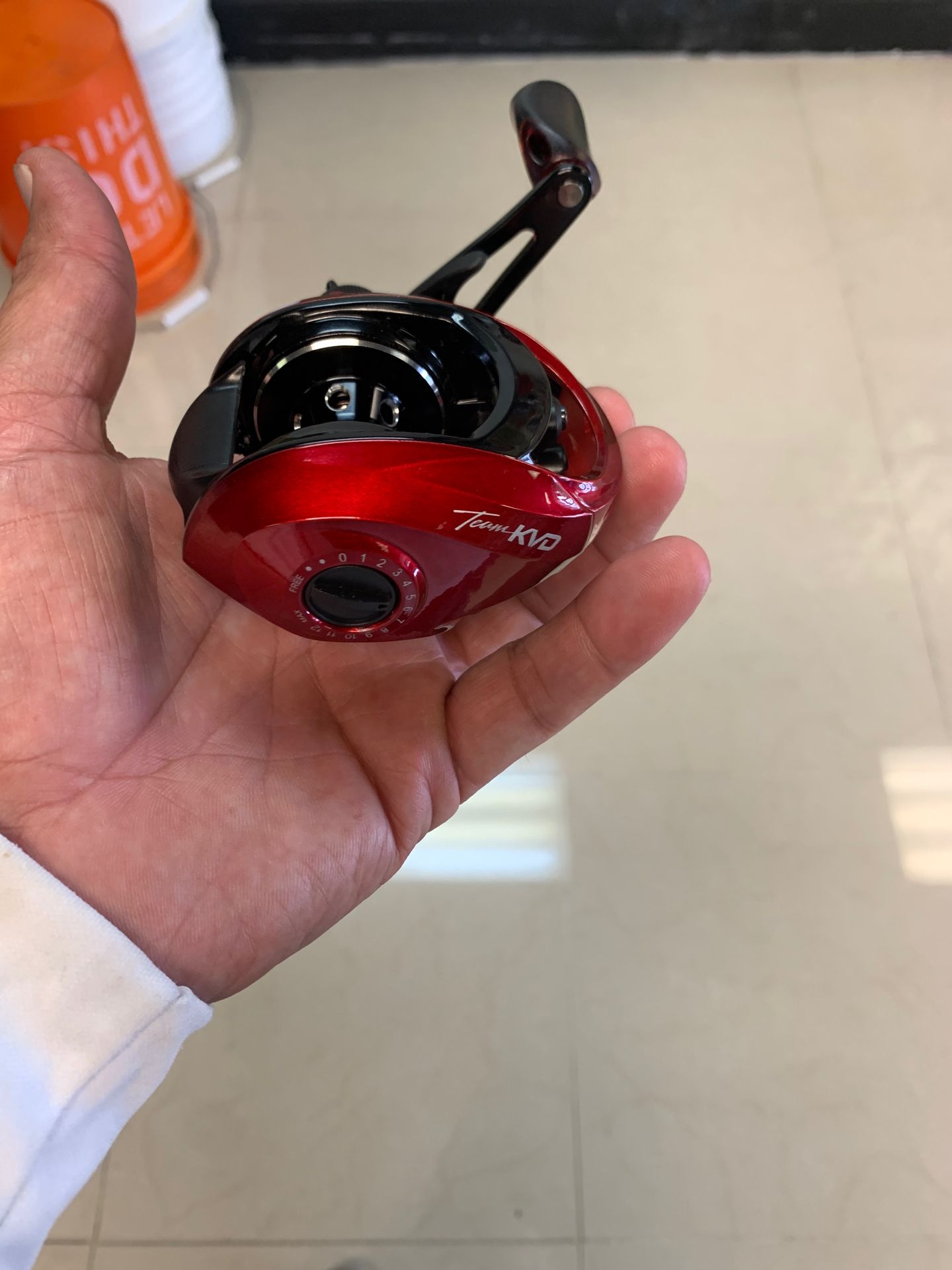 Fishing reel