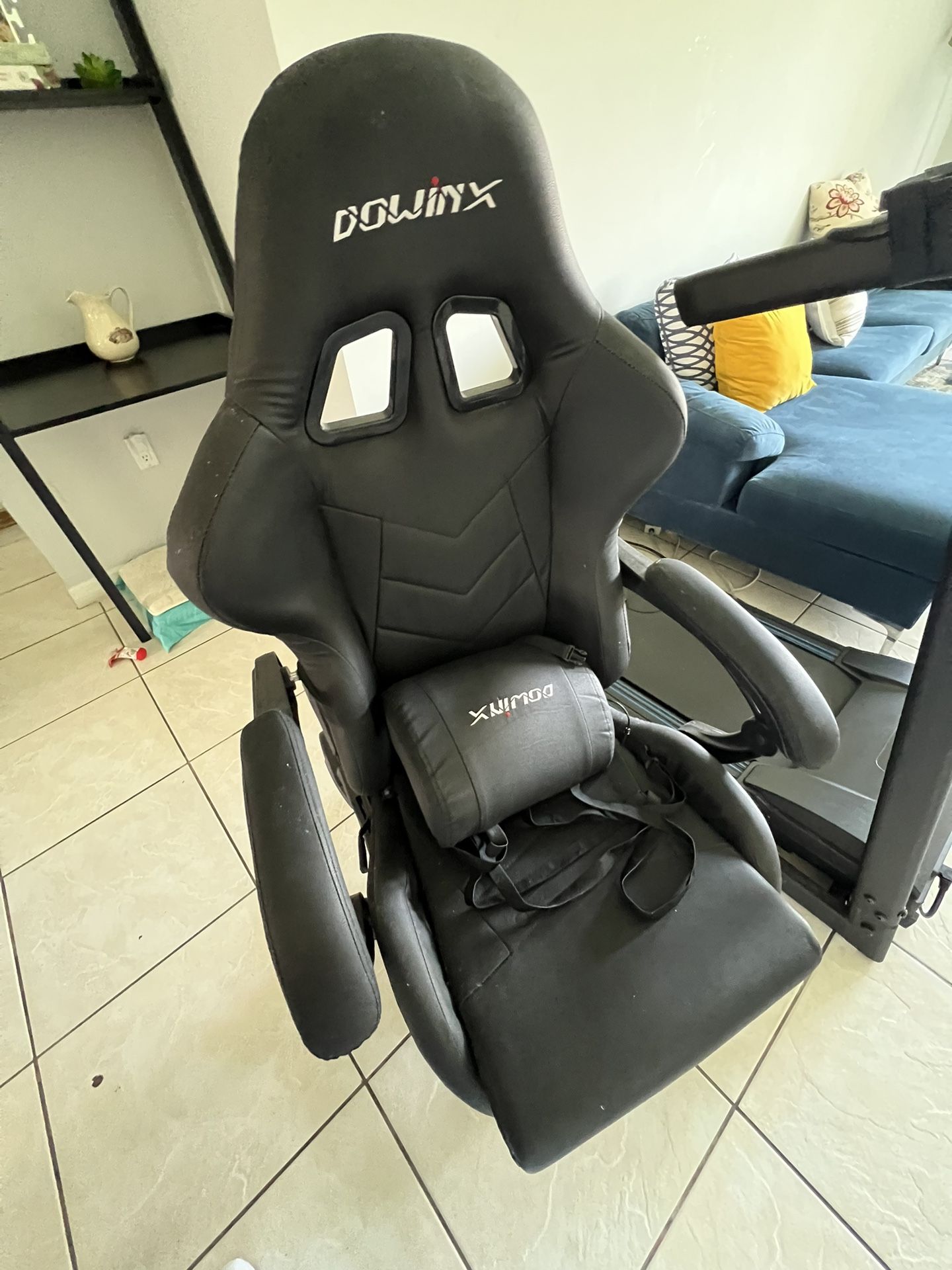 Gaming Chair for Sale in Miami, FL OfferUp