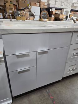 European Bathroom Vanity in White