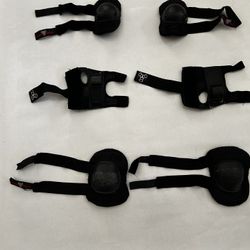 Skate Pads JUNIOR Triple Eight Saver Series Pad Set with Kneesavers, Elbowsavers and Wristsavers