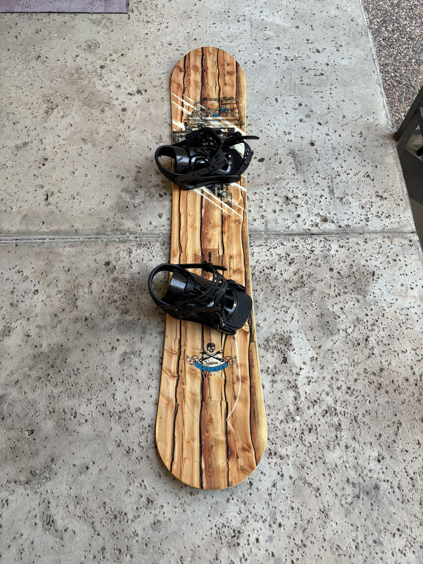 Lamar 157CM Men’s Snowboard With Rossingol Bindings