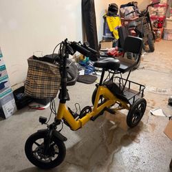 Small Electric Trike Tricycle Foldable Fits In Trunk 30-50 Mile Range