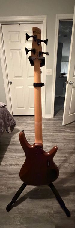 Lefthanded Ibanez GSR200