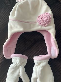 Girl’s Hat and Mittens