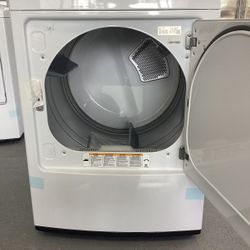 Lg Front Load Gas Dryer in FlowSense™ Duct Clogging Indicator with LoDecibel™ Quiet Operation and White