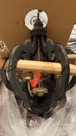 Chandelier/Black/ gold center