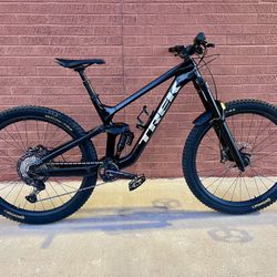 2023 Trek Slash 9.8 XT 29er Full CARBON Mountain Bike 🚵‍♂️ 