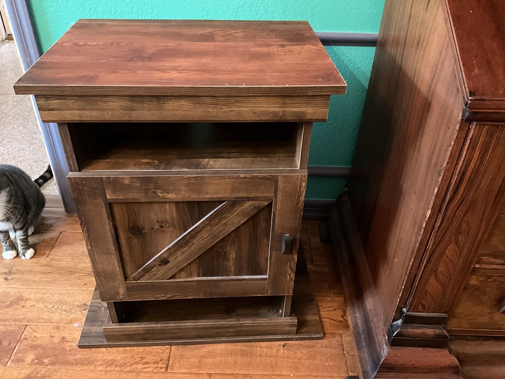 Aquarium Or Terrarium Stand With Storage And Cord Opening