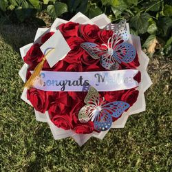 25 roses graduation bouquet