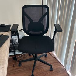 Desk chair new condition