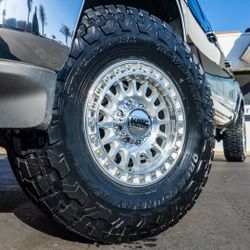 KMC IMS All Silver 18” 8x6.5 