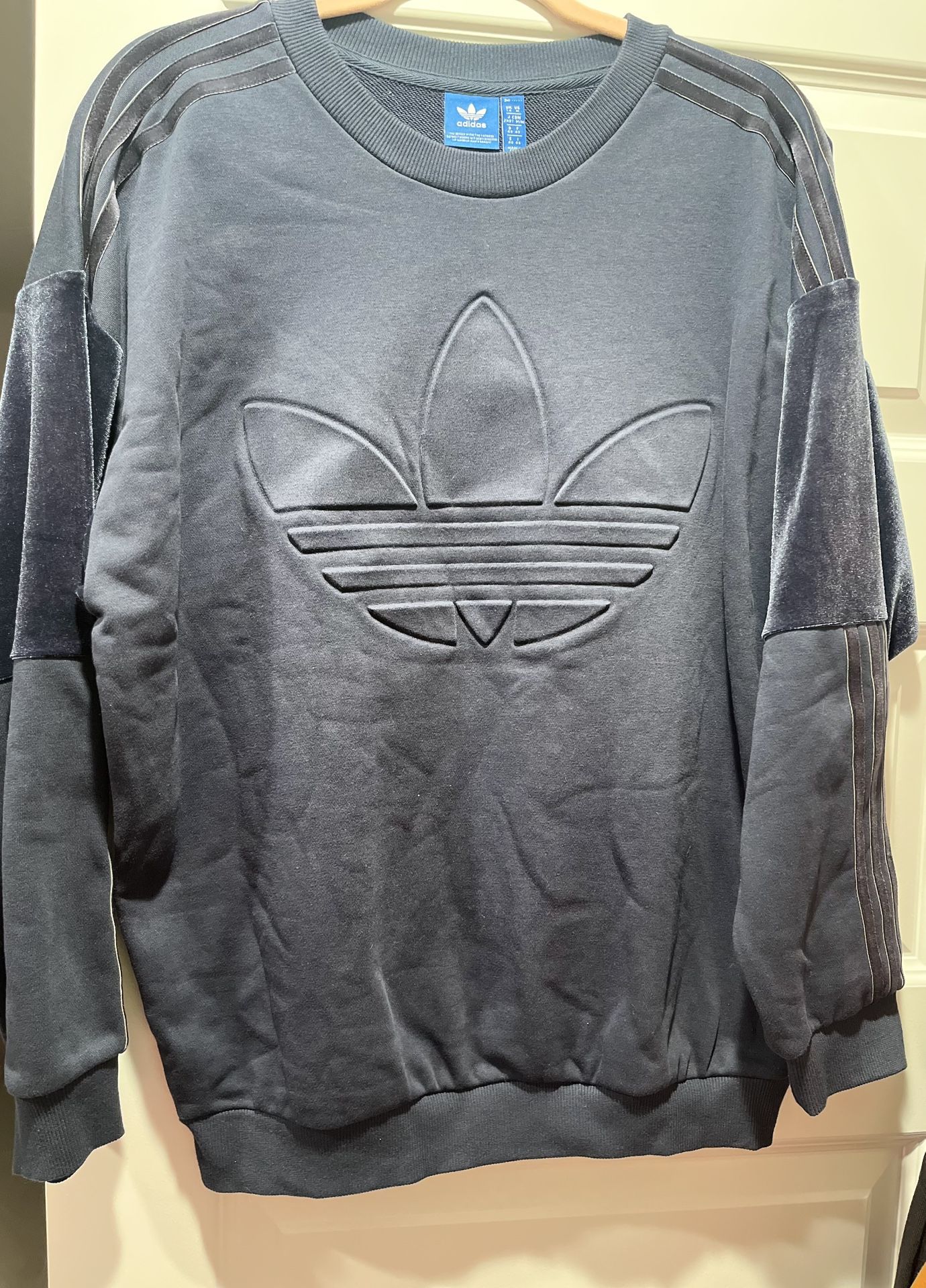 Women’s Adidas Sweatshirt Size M