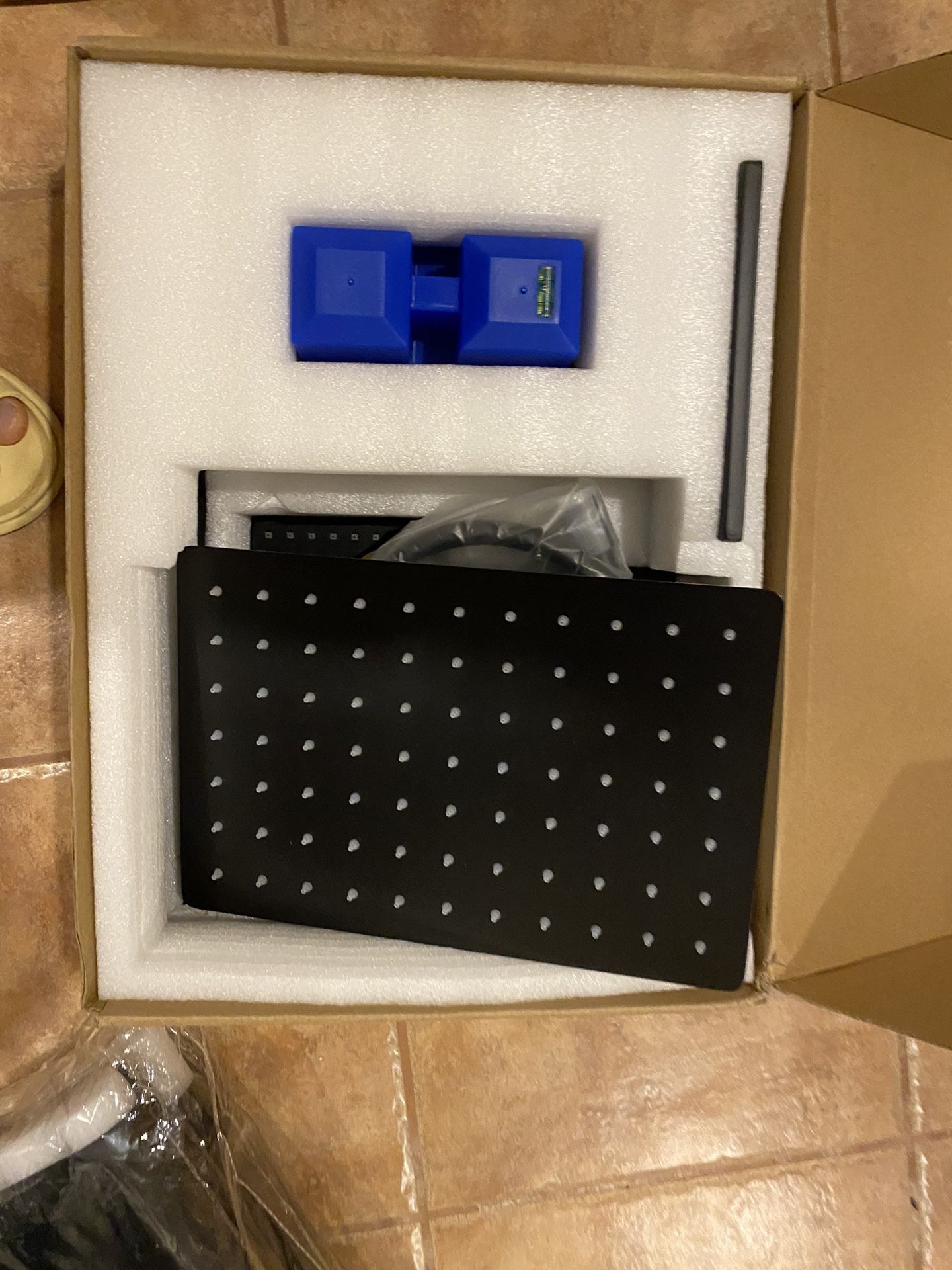 【Brand New】Shower System ,Selling at $280 now at $120