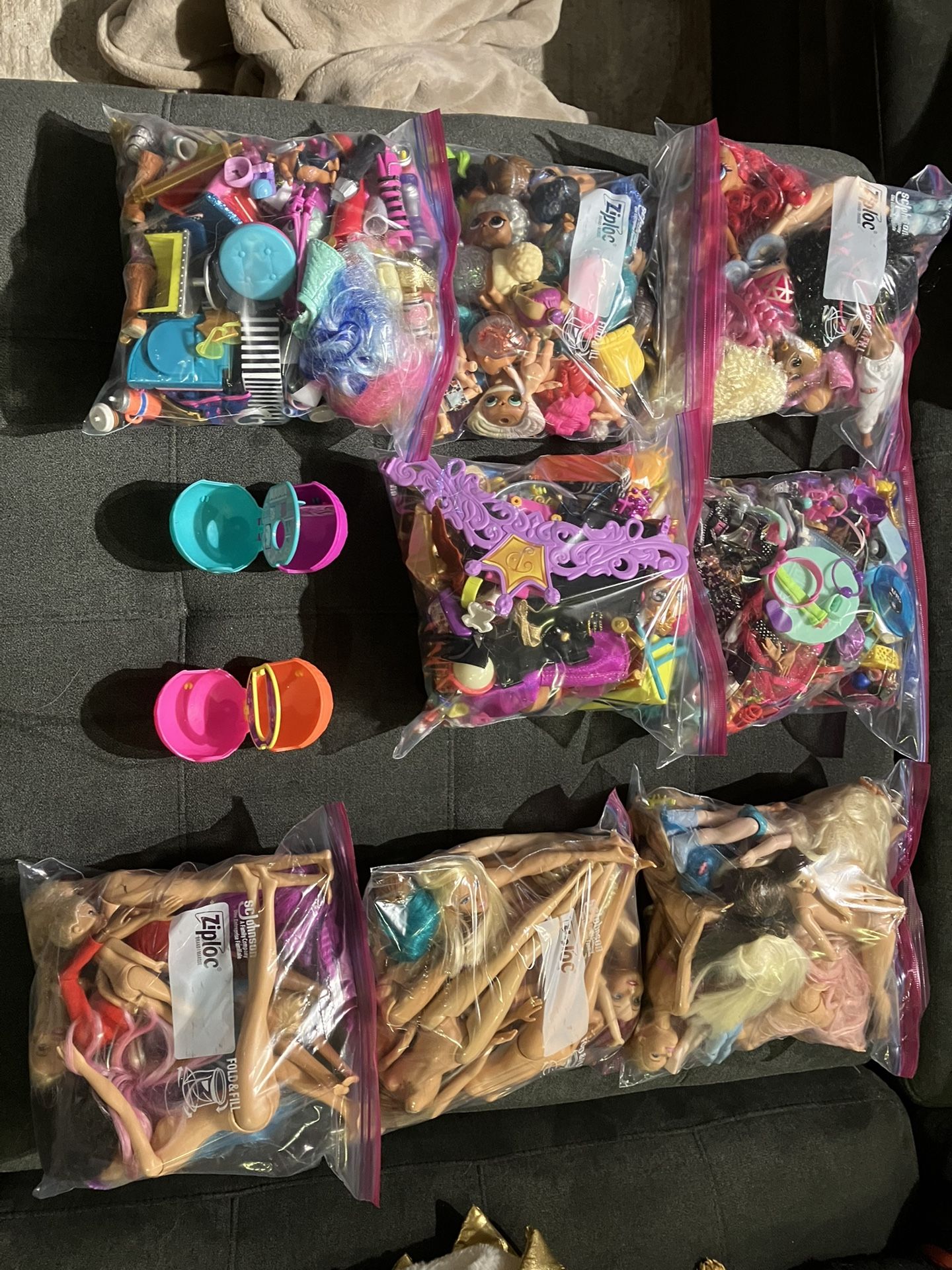 Barbie & LOL Surprise toy bags