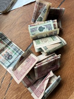 Free Guatemalan currency approx 140 quetzales