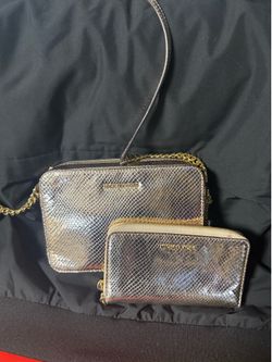 MICHAEL KORS PURSE  and wallet IN NEW CONDITION