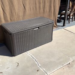 Outdoor Storage Bin