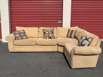 FREE DELIVERY & INSTALLATION TAN SECTIONAL COUCH