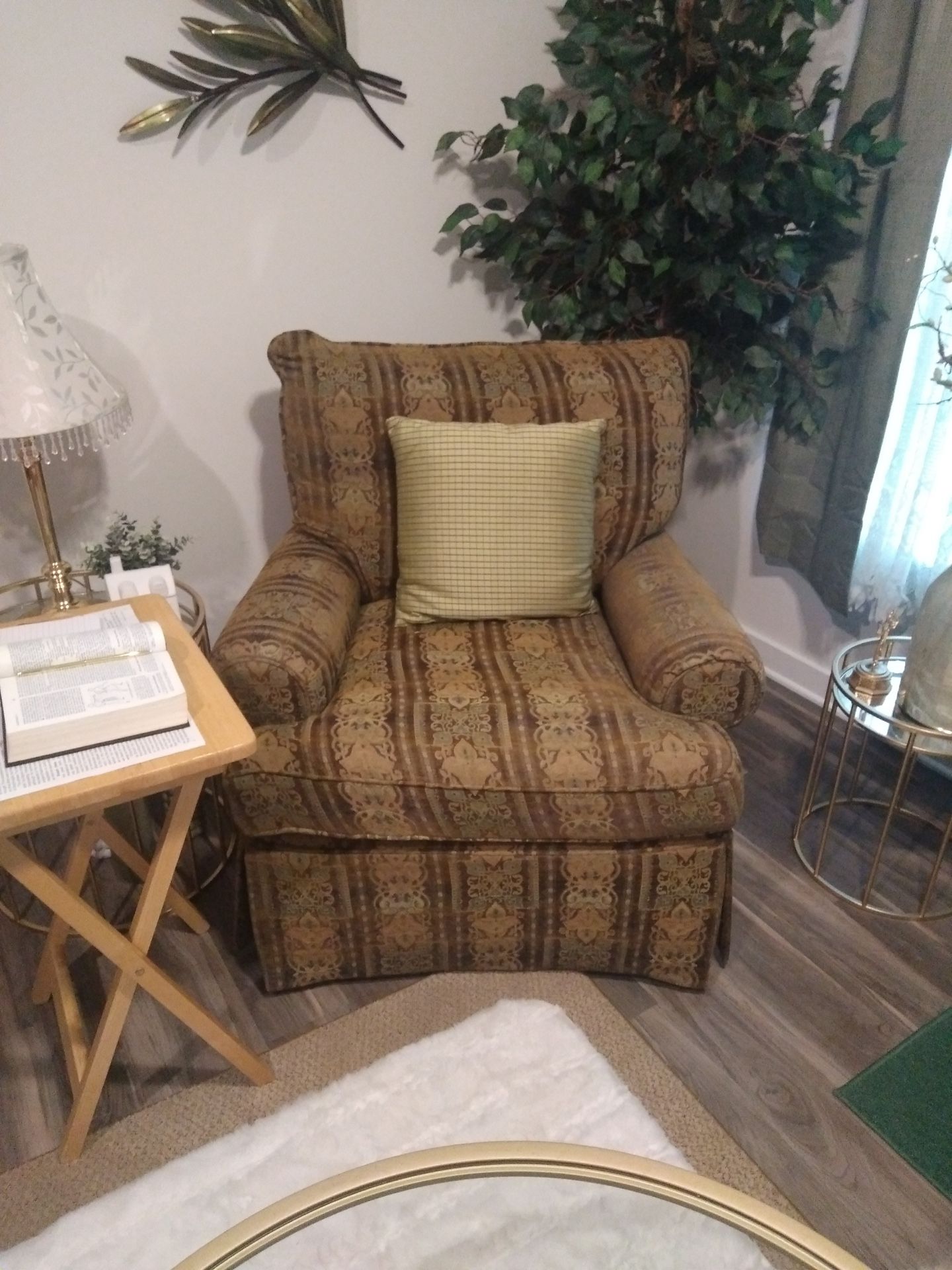 2 Chairs With 1 Matching Ottoman