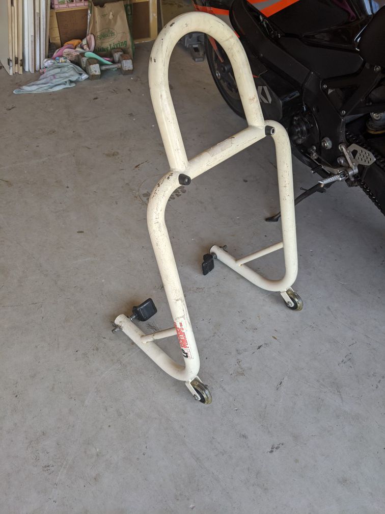 Motorcycle lift stand