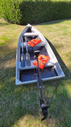 12' Aluminum boat with 36lb thrust MinnKota electric motor