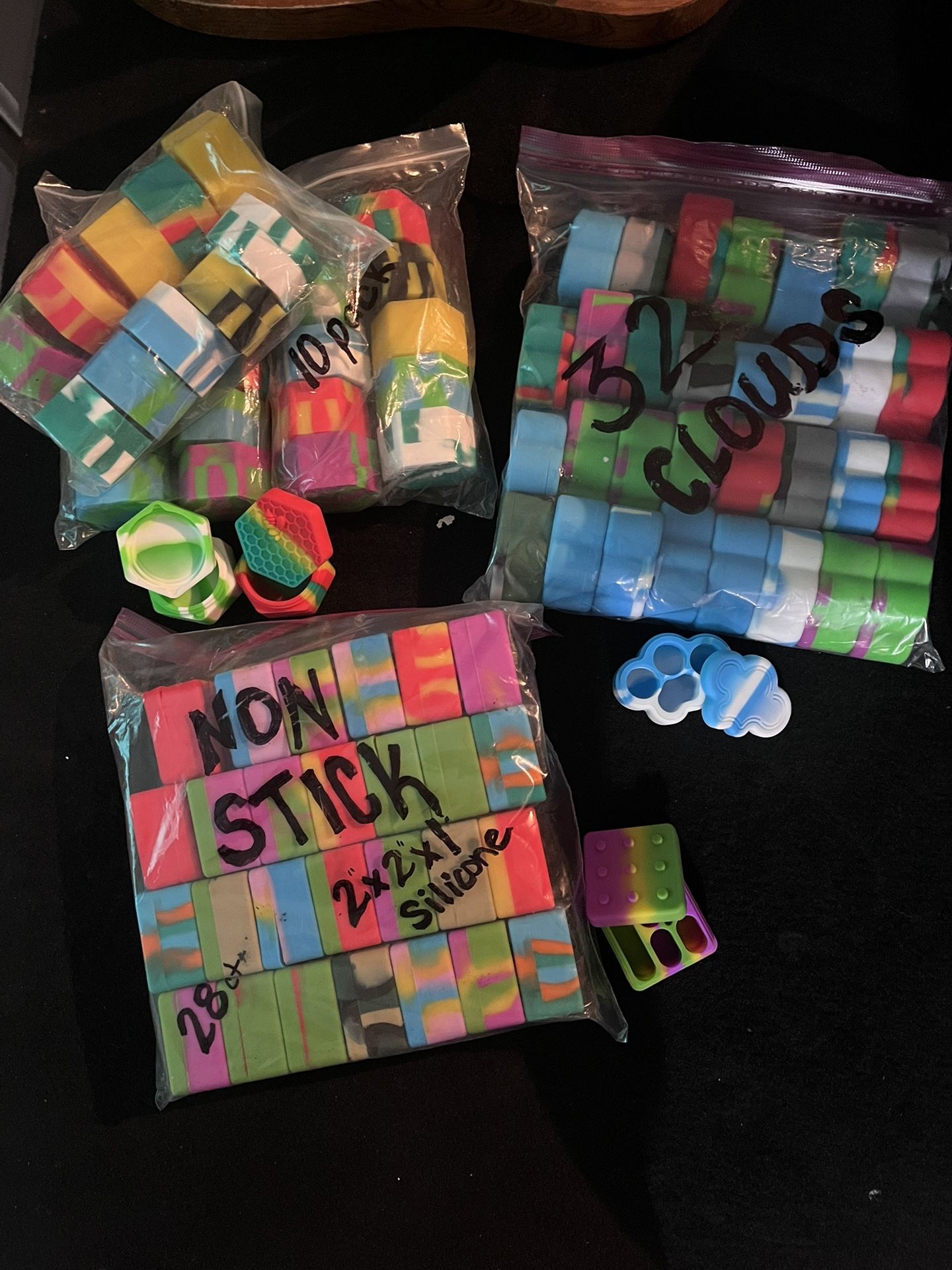 SILICONE CONTAINERS