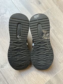 Dkny sandals deals 2018