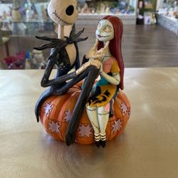 Disney Showcase Nightmare Before Christmas “The Pumpkin King And Sally” Figurine (contact info removed)